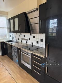 2 bedroom flat to rent, Woolstone Road, London, SE23