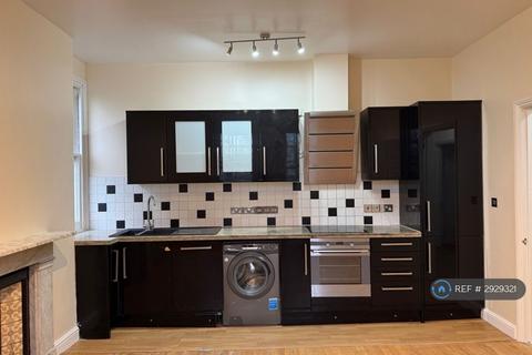 2 bedroom flat to rent, Woolstone Road, London, SE23