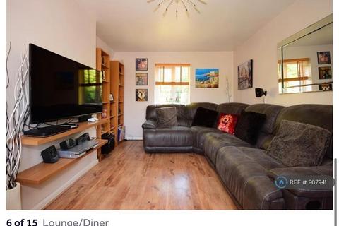 2 bedroom terraced house to rent, Sutton Road, Barking, IG11