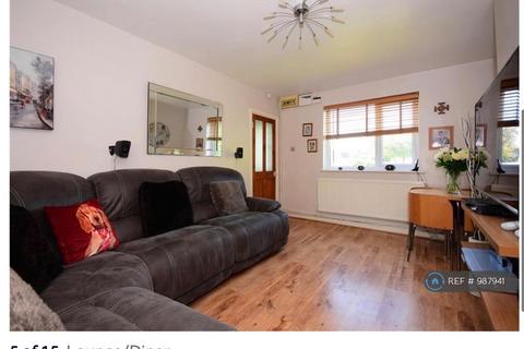 2 bedroom terraced house to rent, Sutton Road, Barking, IG11