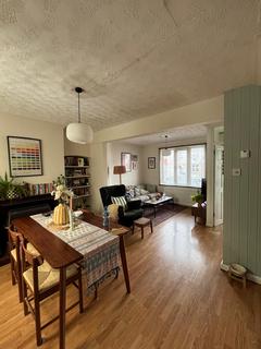 2 bedroom house to rent, Lambourne Road, Barking IG11