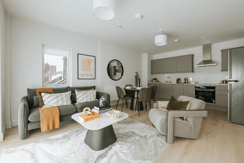 2 bedroom flat to rent, Stonhouse Street, London SW4