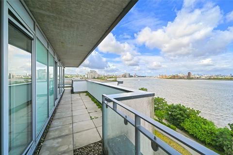 2 bedroom flat to rent, Merbury Close, London, SE28