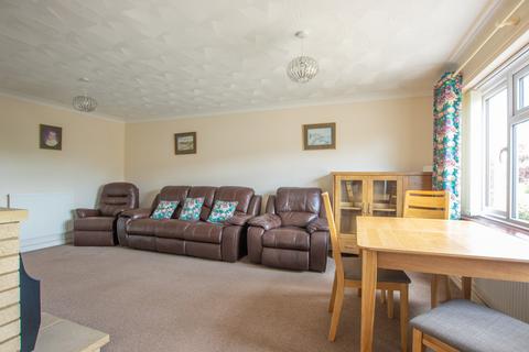 2 bedroom semi-detached bungalow for sale, Earl Close, Dersingham