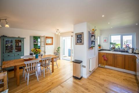 4 bedroom detached bungalow for sale, Swan Lane, Sellindge, TN25