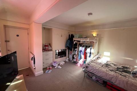 undefined, Oldbury Road