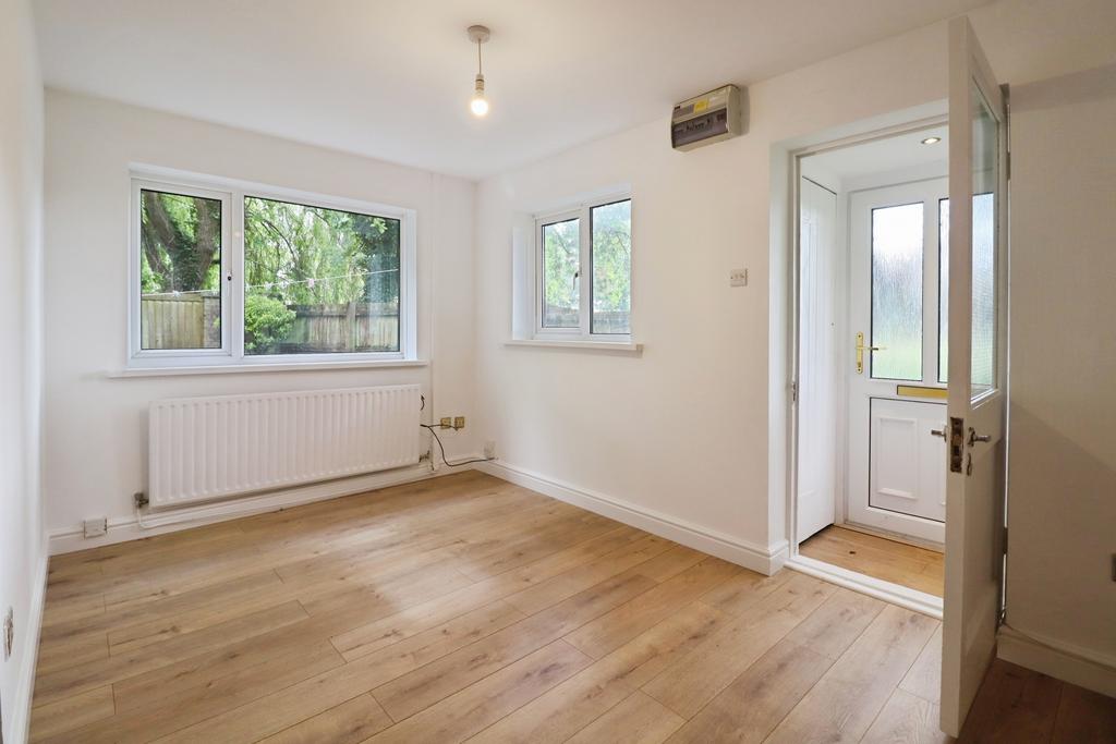 House in Cardiff, Trowbridge - View 2