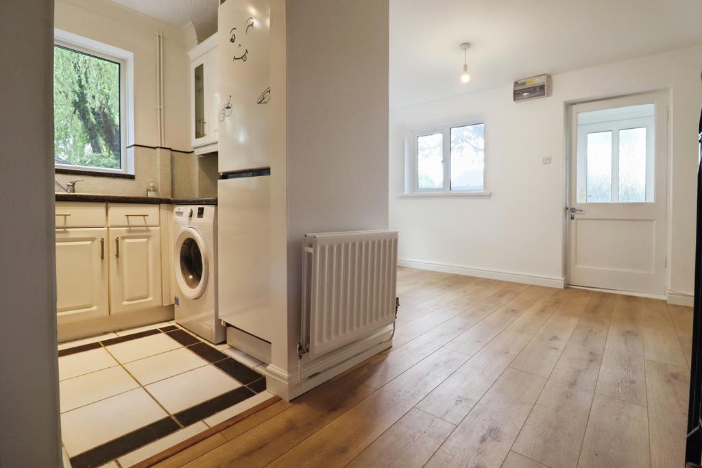House in Cardiff, Trowbridge - View 6