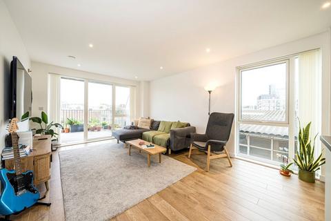 3 bedroom flat for sale, Cofferdam Way, Deptford
