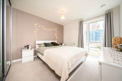 3 bedroom flat for sale, Cofferdam Way, Deptford
