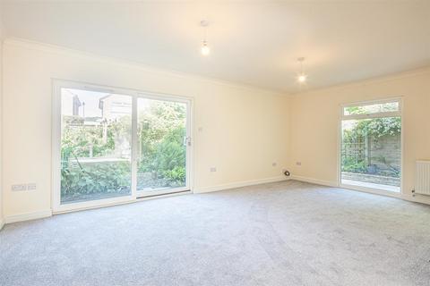 4 bedroom detached house for sale, 5 Brinkburn Drive, Dore, S17 3LU