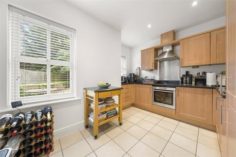2 bedroom flat for sale, Tilt Road, Cobham, Surrey, KT11