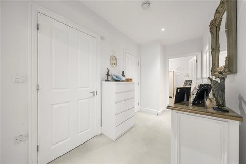 2 bedroom flat for sale, Tilt Road, Cobham, Surrey, KT11