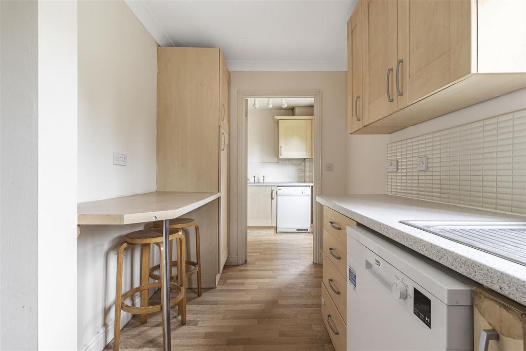 House in Cambridge, Cherry Hinton - View 6