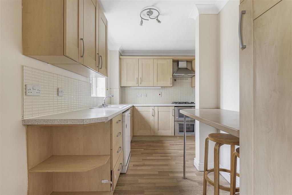 House in Cambridge, Cherry Hinton - More