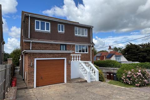 4 bedroom detached house for sale, Hill Road, Fairlight