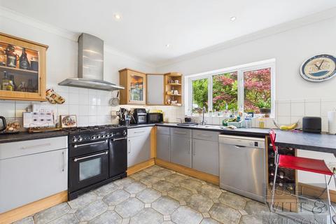 4 bedroom detached house for sale, Hill Road, Fairlight