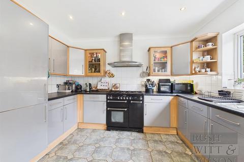 4 bedroom detached house for sale, Hill Road, Fairlight