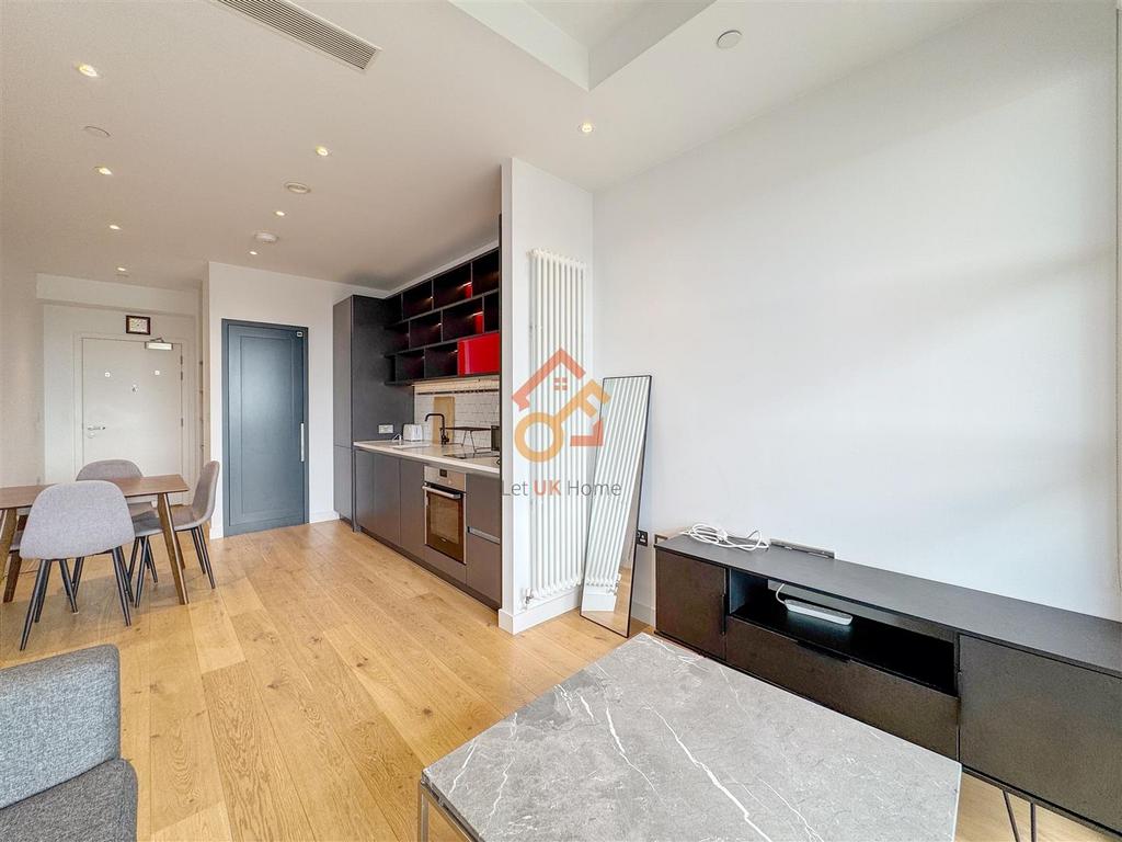 Apartment in London - View 3