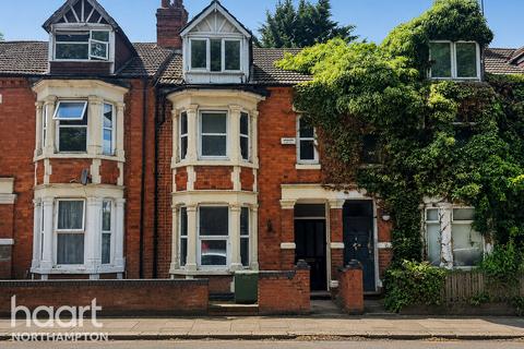 Townhouse - Semilong Road, Northampton