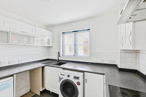 2 bedroom flat for sale, West Cotton Close, Northampton, Northamptonshire, NN4