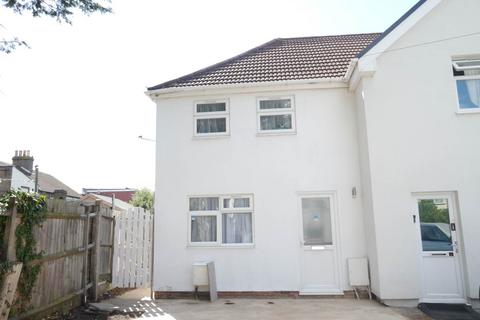 2 bedroom terraced house to rent, Waltham Cross