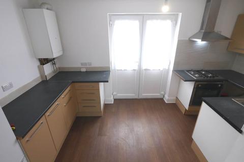 2 bedroom terraced house to rent, Waltham Cross