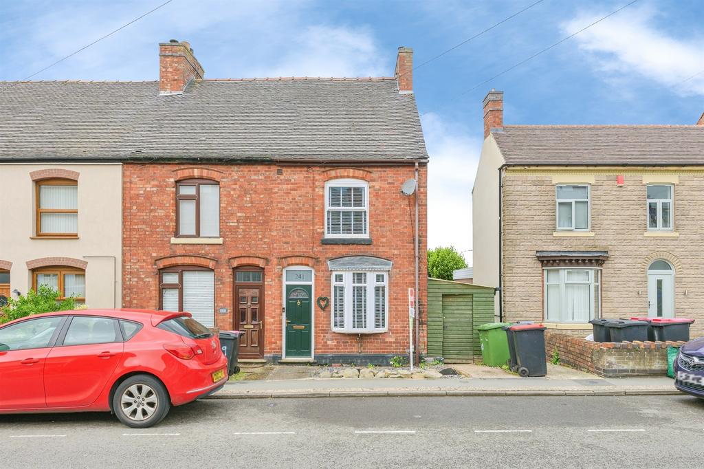 3 bedroom end of terrace house for sale
