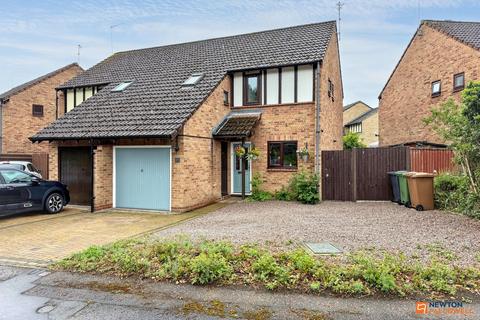Semi-detached house - Woodhall Rise, Werrington, Peterborough, PE4
