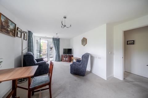 2 bedroom flat for sale, Pegs Lane, Hertford, SG13