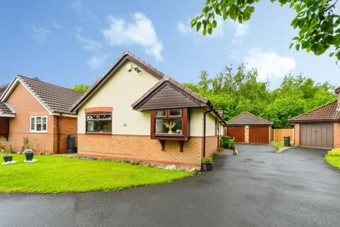Bungalow - Ashwood, Manchester M26