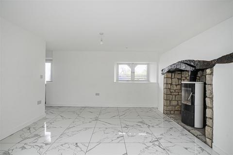3 bedroom detached house for sale, London Road, Chippenham