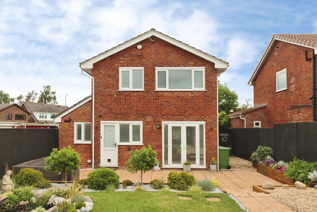 3 bedroom detached house for sale