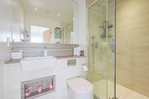 3 bedroom flat for sale, Wray Avenue, Silvertown, London, E16