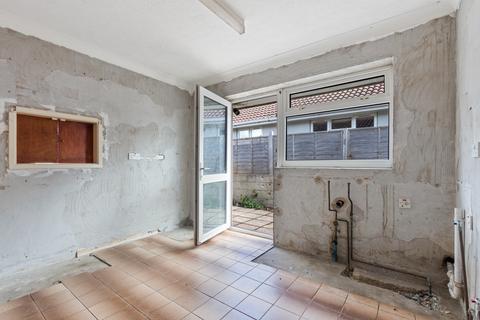 2 bedroom detached bungalow for sale, Lagoon Road, Pagham,, Bognor Regis, West Sussex PO21