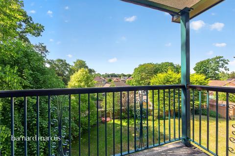 1 bedroom flat for sale, Wray Park Road, Reigate