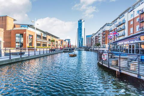 Studio to rent, No 1 Gunwharf Quays, PO1
