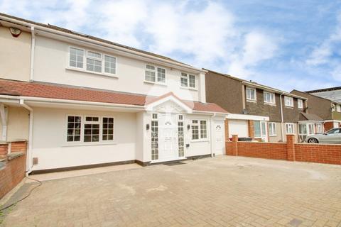 1 bedroom house of multiple occupation to rent, Parlaunt Road, Langley SL3