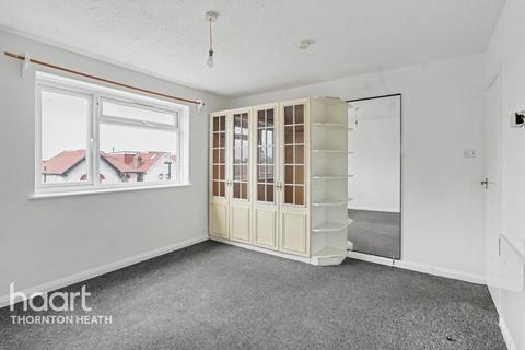 1 bedroom apartment for sale, Bensham Manor Road, Thornton Heath