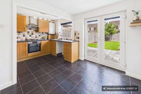 3 bedroom semi-detached house to rent, Kintore Drive, Great Sankey, WA5