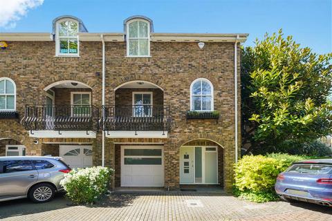 3 bedroom house to rent, Oxford Gate, Brook Green, London