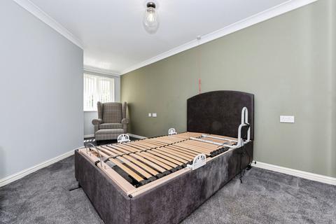 1 bedroom apartment for sale, Collier Court, Grays RM16