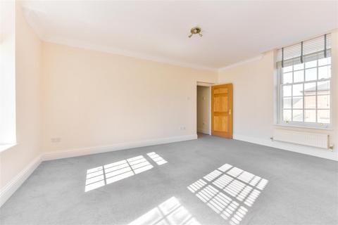 2 bedroom flat for sale, Sandy Mead, Epsom