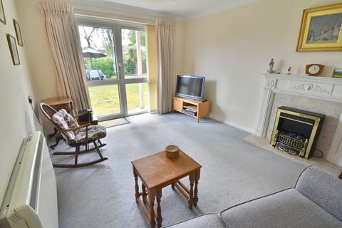 1 bedroom retirement property for sale, Fernlea Avenue, Ferndown, BH22