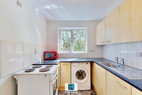 1 bedroom flat for sale, Butteridges Close, Dagenham, RM9