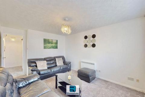 1 bedroom flat for sale, Butteridges Close, Dagenham, RM9