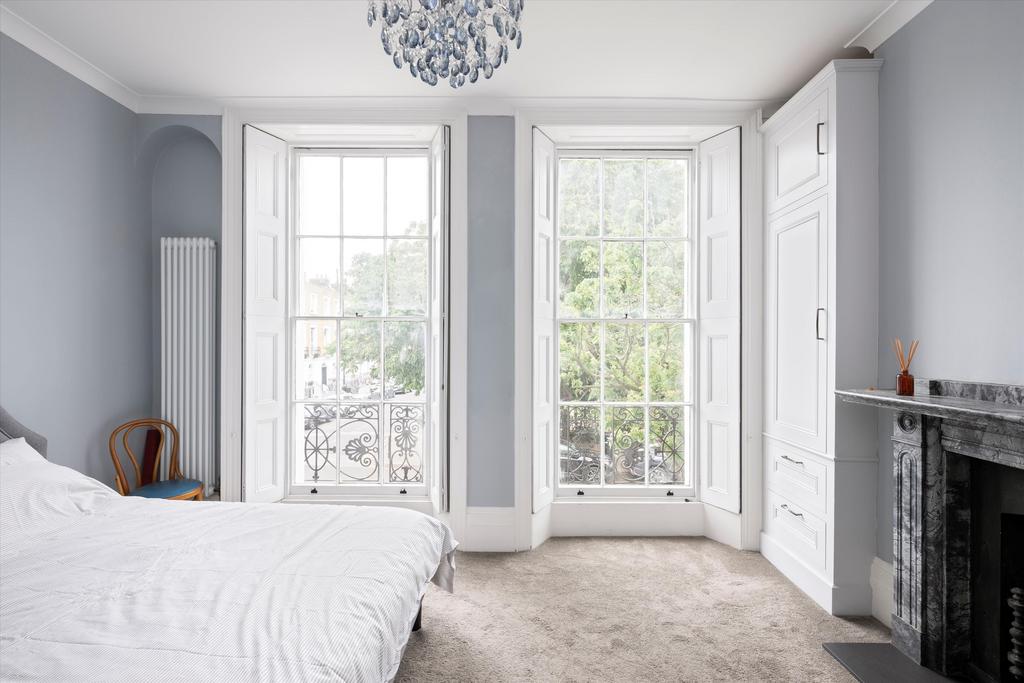 Bedroom, fireplace