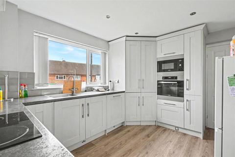 4 bedroom semi-detached house for sale, Wollaton Avenue, Gedling, Nottingham