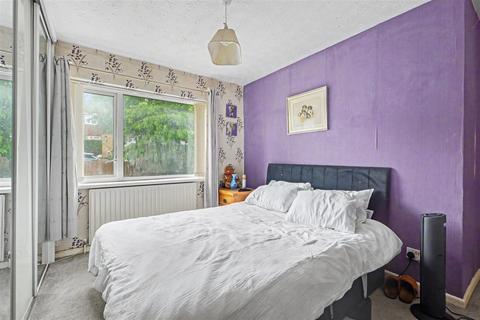 4 bedroom semi-detached house for sale, Wollaton Avenue, Gedling, Nottingham