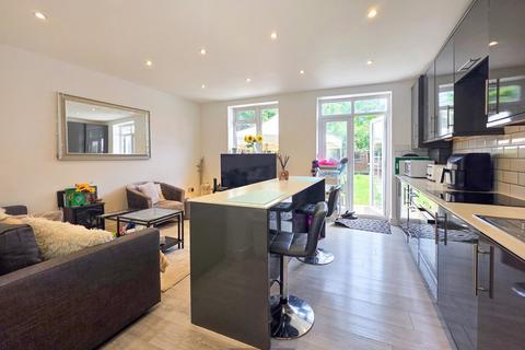 4 bedroom semi-detached house for sale, Ruskin Gardens, Harrow HA3